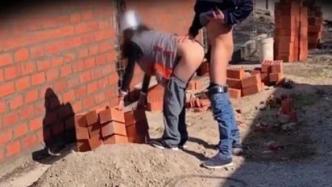 Chịch em giám sát ngay tại công trường tranh thủ giờ nghỉ