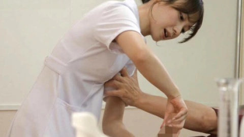 Nữ y tá xinh đẹp và những bệnh nhân nam số hưởng